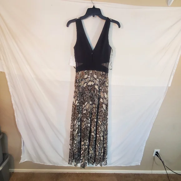 Xscape Women's Size 2 Snake Print Gown New with Tags - Picture 4 of 5
